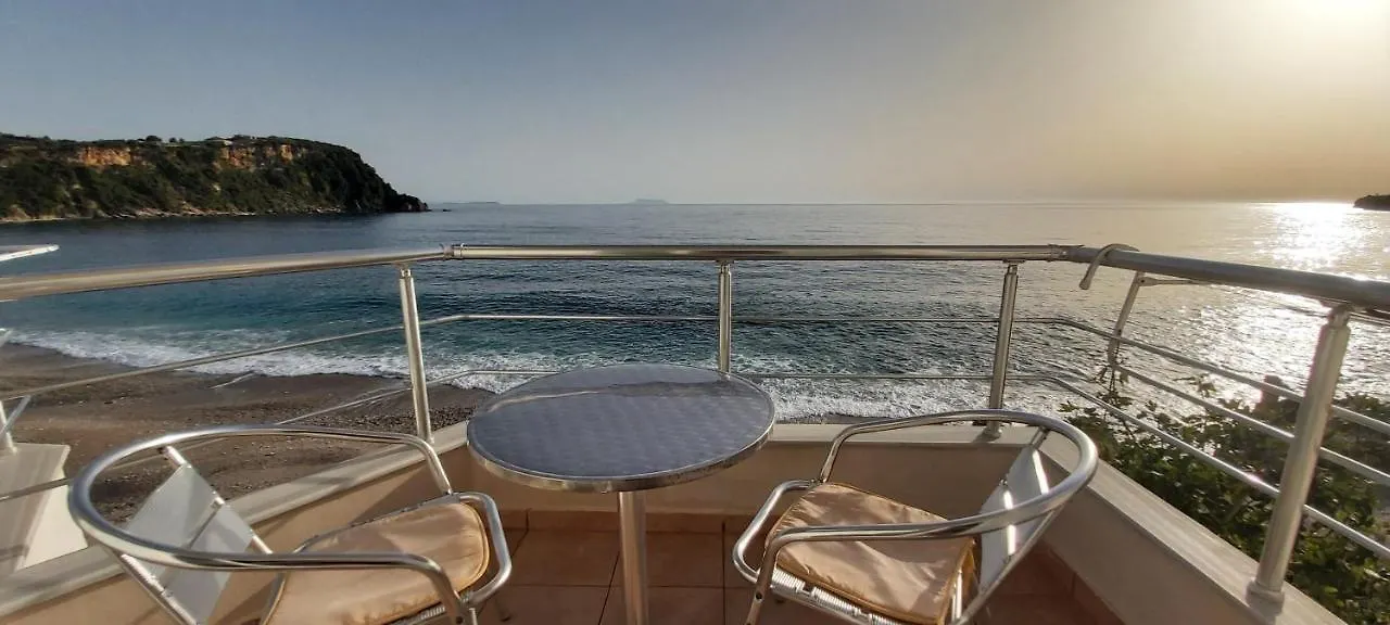 Magic Ionian Apartments & Rooms Himare 0*,
