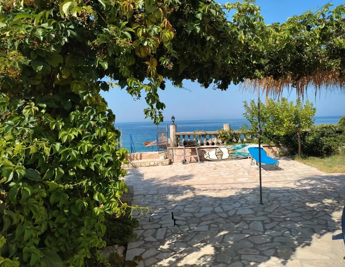 Magic Ionian Apartments & Rooms Himara Pensjonat