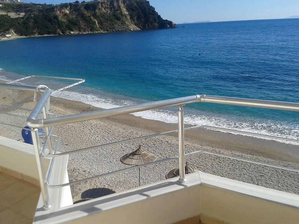 Magic Ionian Apartments & Rooms Himare Gasthuis