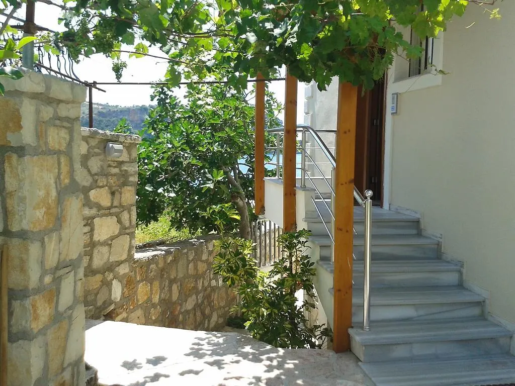 Konukevi Magic Ionian Apartments & Rooms Himarë Arnavutluk