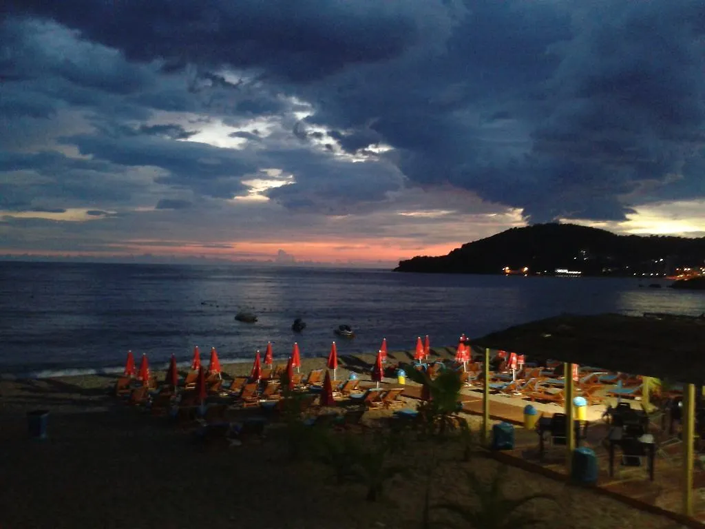 Magic Ionian Apartments & Rooms Himare