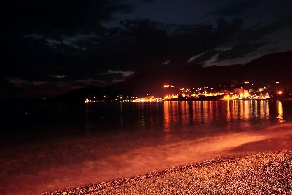 Magic Ionian Apartments & Rooms Himare Albanië