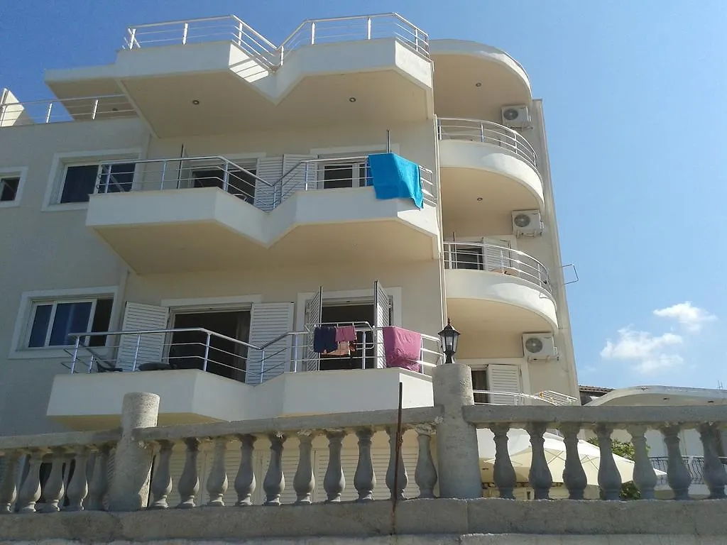 Gasthuis Magic Ionian Apartments & Rooms Himare
