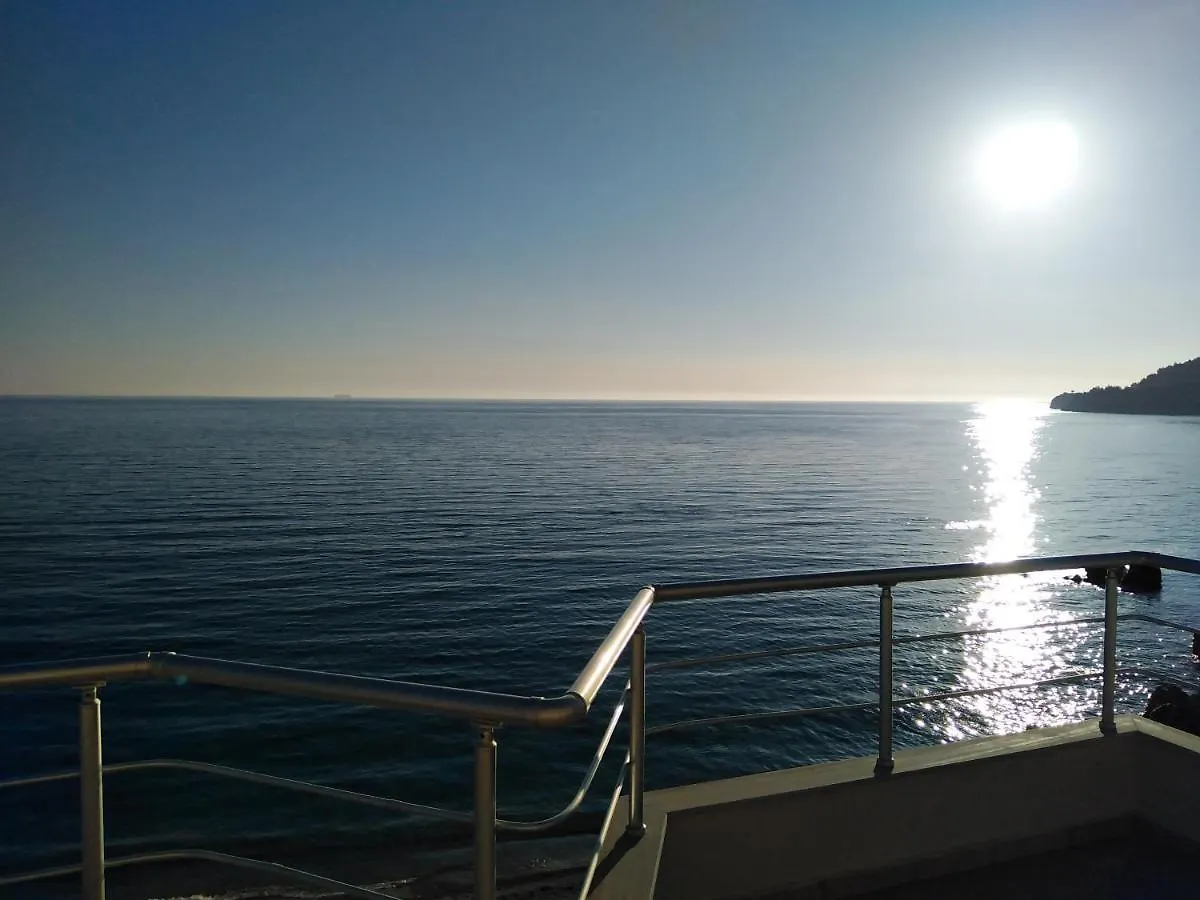 Magic Ionian Apartments & Rooms Himara Pensjonat