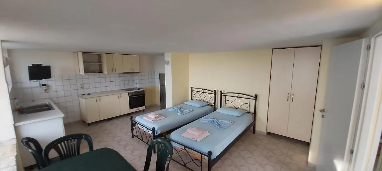 Magic Ionian Apartments & Rooms Himara Pensjonat